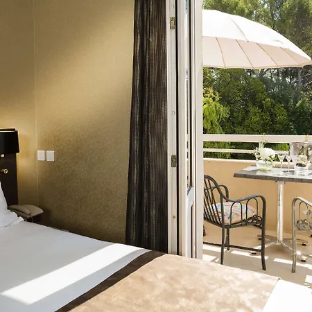 Western Elixir Hotel 4*