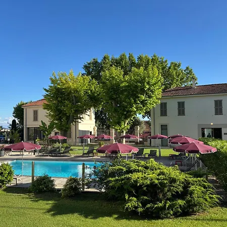 Western Elixir Hotel 4*