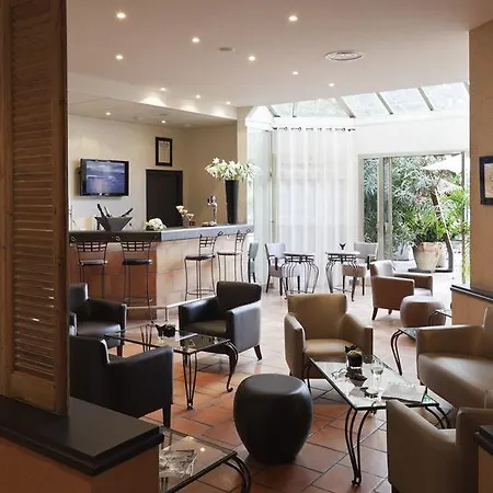 Western Elixir Otel Grasse