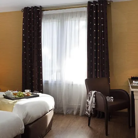 Western Elixir Otel Grasse